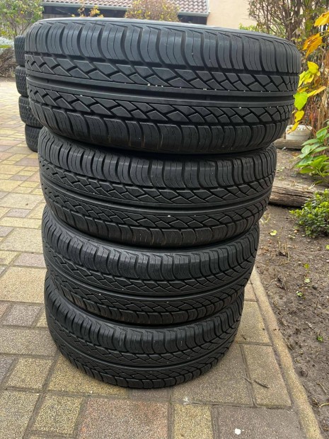 Elad nyri gumiabroncs 195/60R14