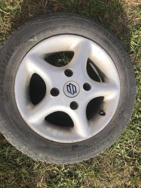 Eladó nyári gumiabroncs és felni