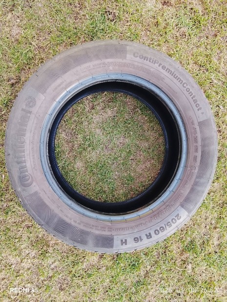 Elad� ny�ri gumik