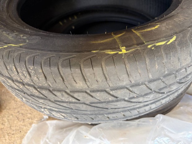 Elad� ny�ri gumik