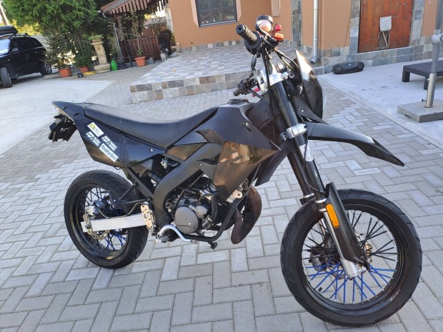 Elad online bestia sm50 supermoto  2020.10 havi. 14000.km kpeken