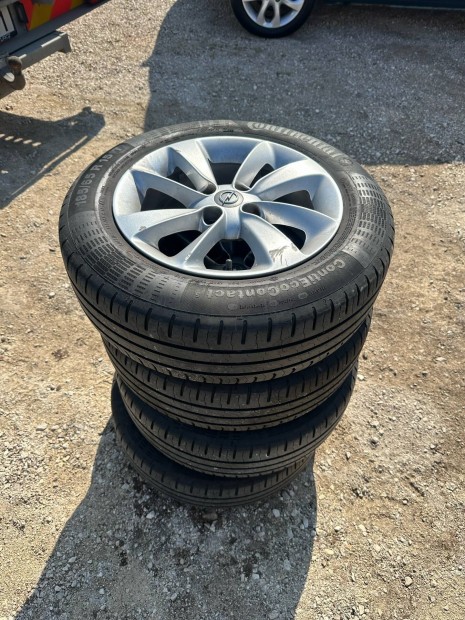 Elad� opel corsa 4x100 r15 alufelni garnirt�ra