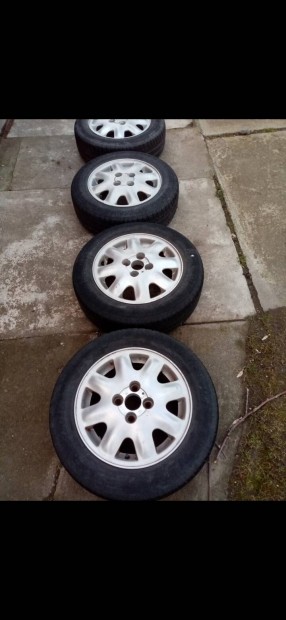 Elad opel corsa alufelni garnitura.. 