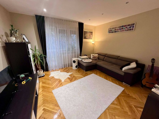 Elad� oroszl�nyi ingatlan