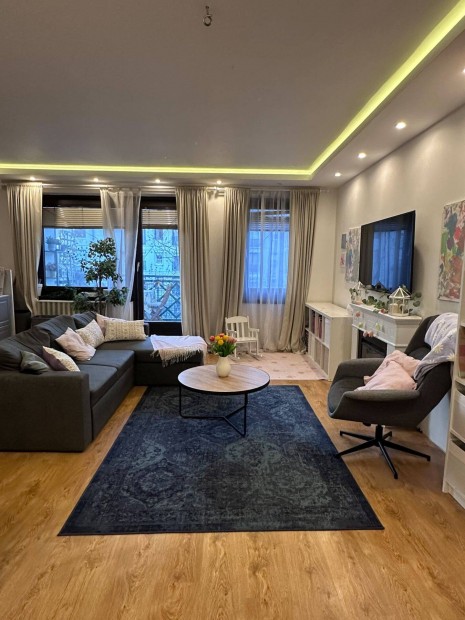 Elad� panel lak�s, Budapest XXIII. Soroks�r-�jtelep