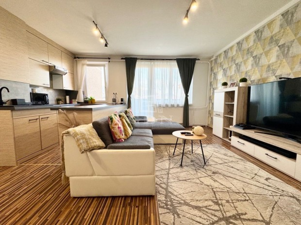 Elad� panellak�s Budapest III. ker�let, Filatorig�t!