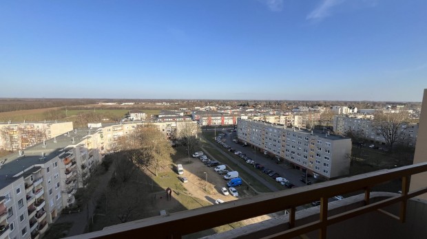 Elad� panellak�s, Ny�regyh�za