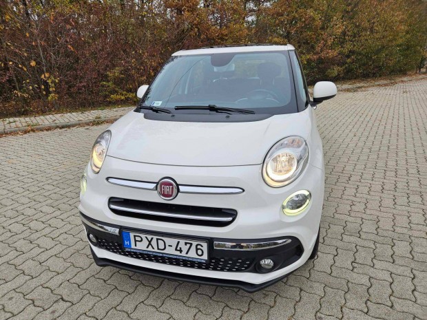 Elad panormatets Fiat 500L