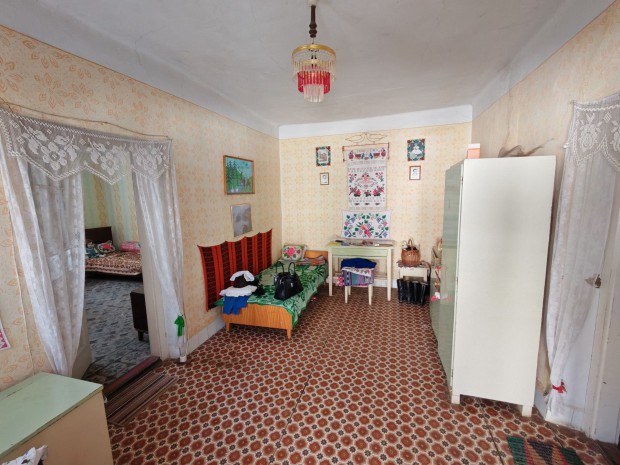 Elad� paraszth�z Rim�c