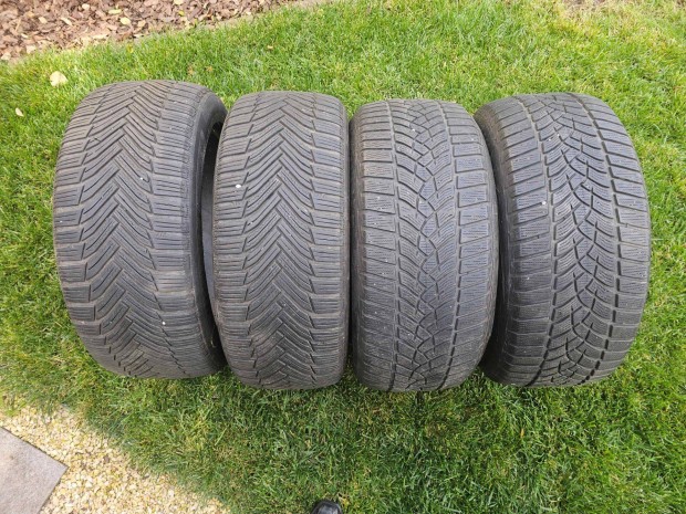 Eladó párban vagy szettben 4 db jó állapotú téli gumi 225/50 R17 méret