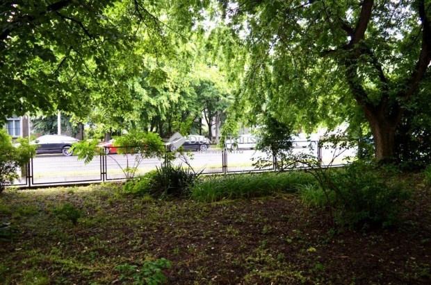 Eladó parkoló, Debrecen