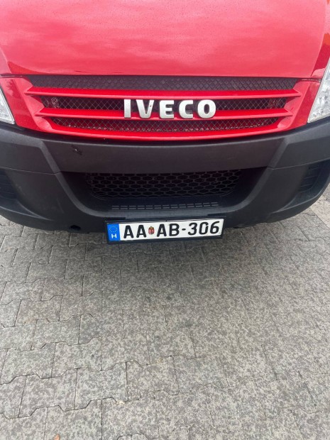 Elad plats, billencs Iveco kisteheraut