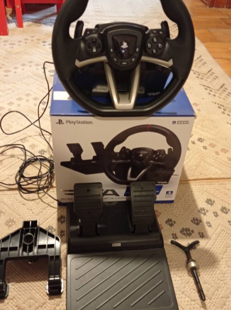 Eladó ps4 pró