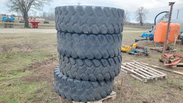 Elad� rakod�g�p gumi 400/80R24 Manitou BKT
