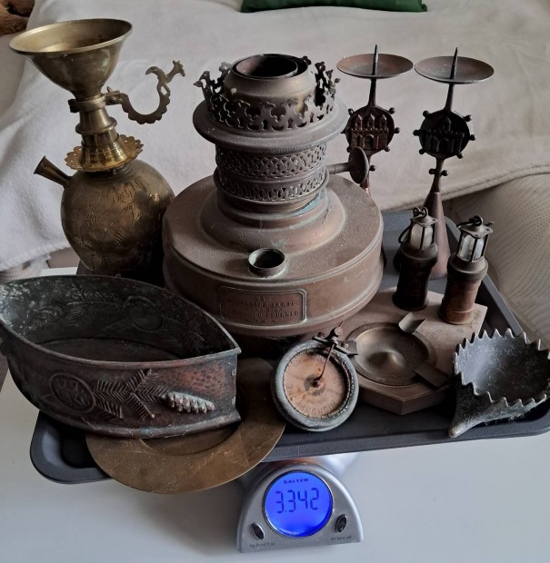 Elad� r�gi r�z t�rgyak 