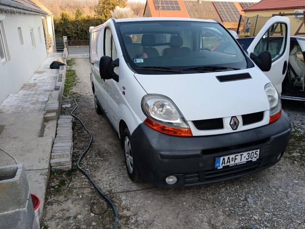 Elad renault trafic 1.9 dci