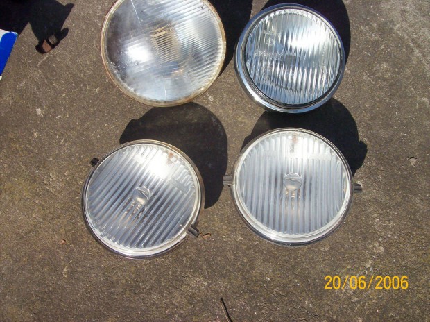 Elad� retr� aut� f�nysz�r�k izz�k k�belek !