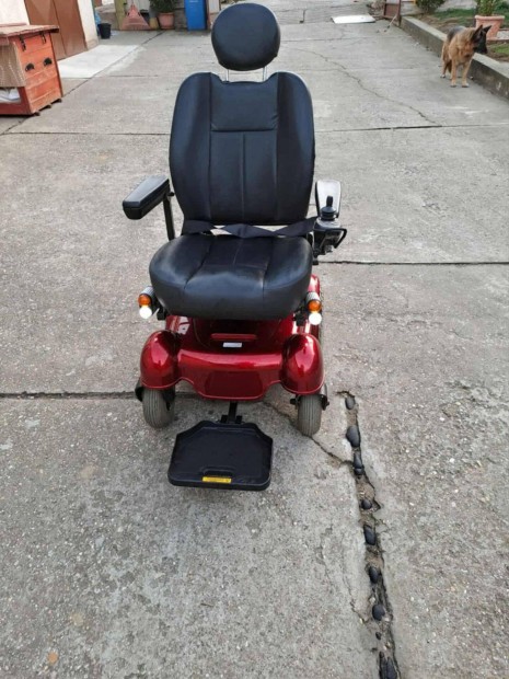 Elad rokkant elektromos kocsi