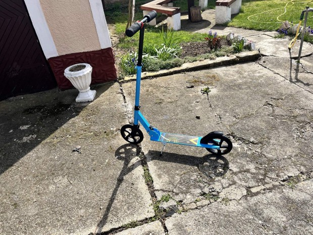 Eladó roller