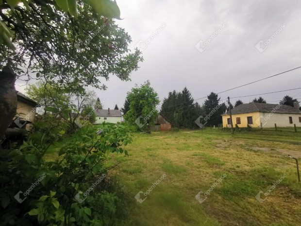 Elad� sarki panor�m�s �p�t�si telek �rtilosban