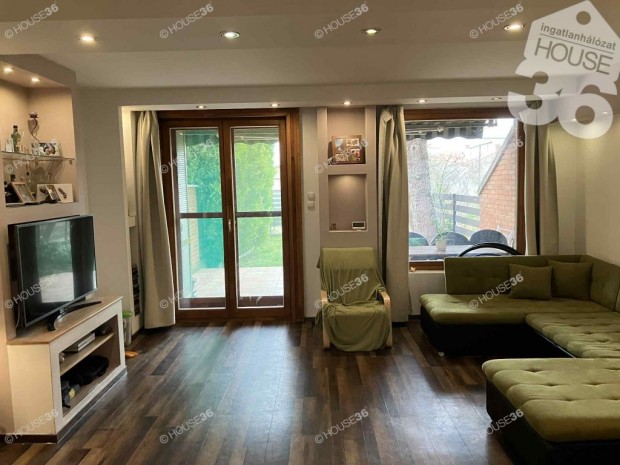 Elad� sorh�zi lak�s Kecskem�ten a Hunyadiv�rosban!