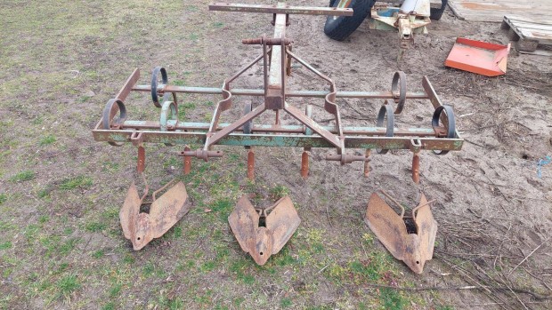 Elad� sork�zm�vel� kultiv�tor Feldherr burgonya t�lt�