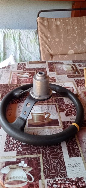 Elad sportkormny Lada aggyal