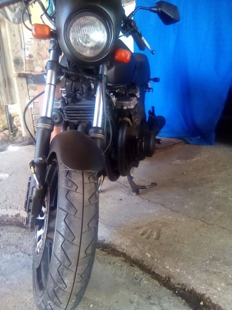 Elad suzuki gsx 750es