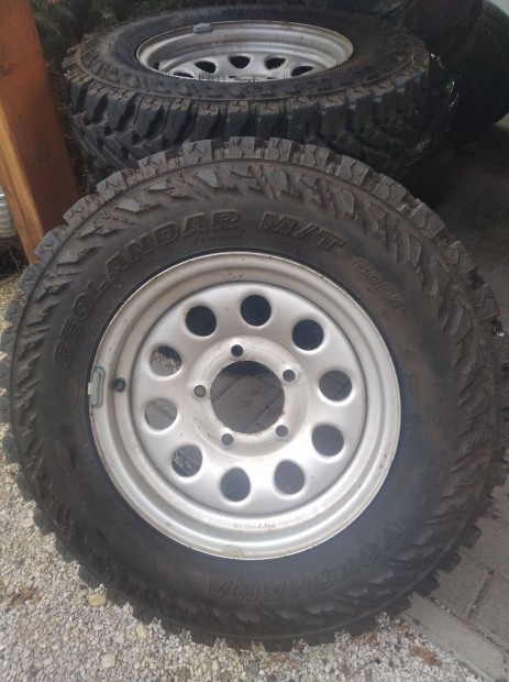 Eladó suzuki jimny, vitara, samurai felni, geolander M/T gumi
