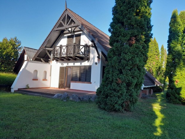 Elad� sz�p nyaral� Csokonyavisonta-F�rd�-�d�l�telepen