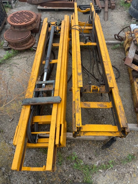 Elad� targonca torony