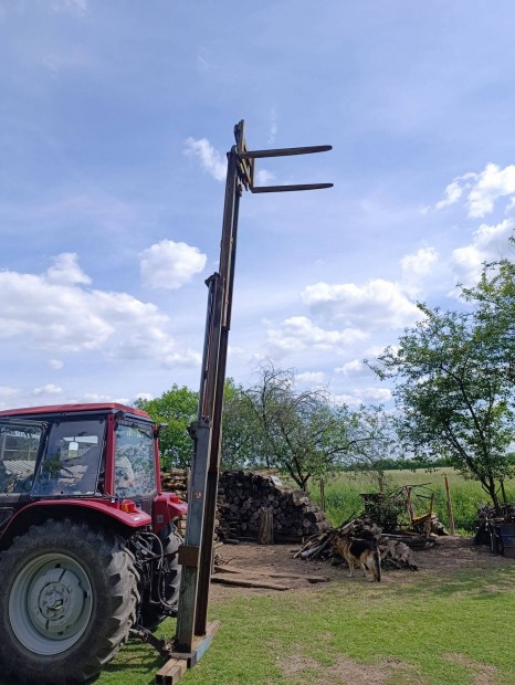 Eladó targonca torony traktorra szerelhető
