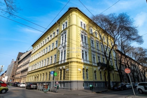 Elad trol/Raktr, Budapest 7. ker.