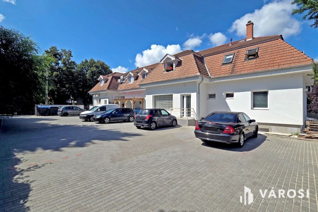 Elad� t�rsash�z G�d�n: 4 �zlet + 3 lak�s