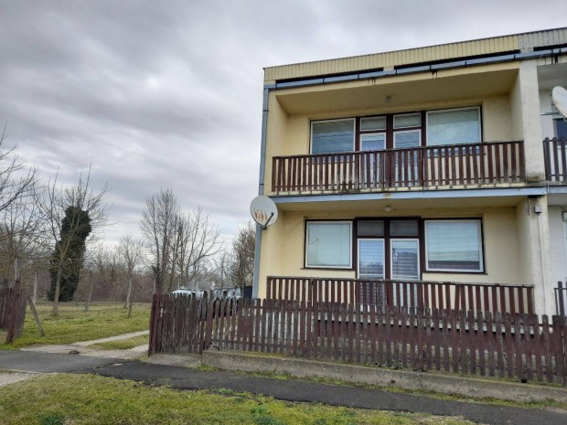 Elad� t�rsash�zi lak�s Homokszentgy�rgy�n