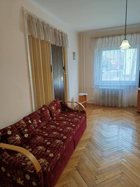 Elado tegla lakas Ajkan