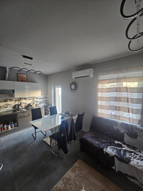 Elad� t�gla�p�t�s� ingatlan