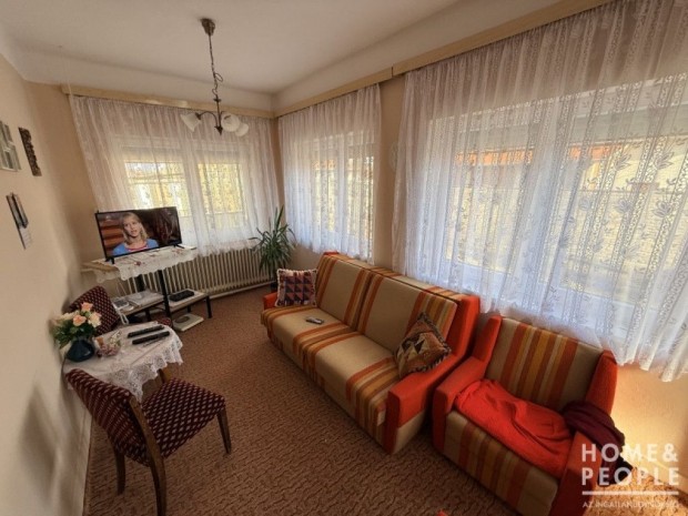 Elad� t�glah�z Kiszomboron!