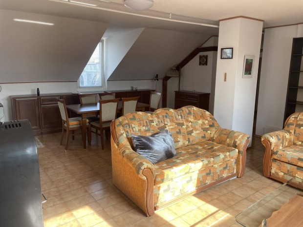 Elad� t�glalak�s B�k�scsaba sz�v�ben!  �rezze mag�t otthon egy  93_nsh