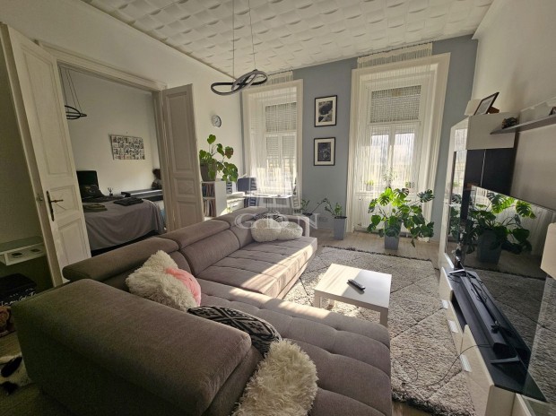 Eladó téglalakás Budapest II. kerület, Fő utca