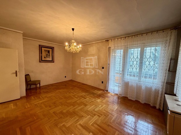 Elad� t�glalak�s Budapest II. ker�let, Kapy utca