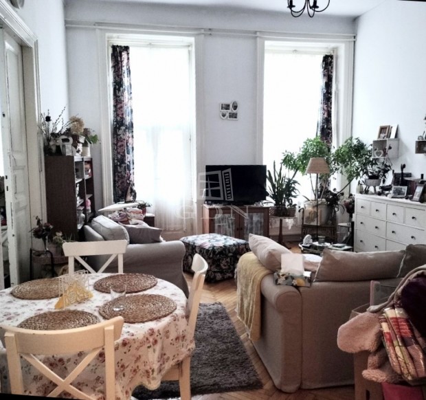 Elad� t�glalak�s Budapest VIII. ker�let, Bezer�dj utca