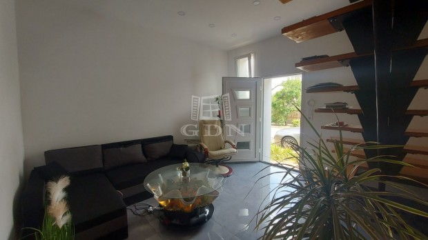 Elad� t�glalak�s Budapest XVIII. ker�let, XVIII. ker�letben