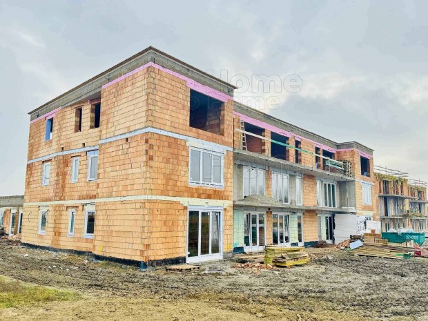 Elad� t�glalak�s Gy�r (Szit�sdomb Lak�park),