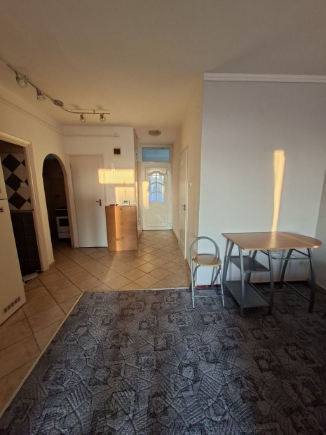 Elad� t�glalak�s, Eger