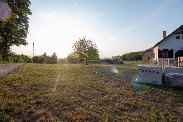 Elad telek Bajon- meseszp panorma, kivl lehetsg!