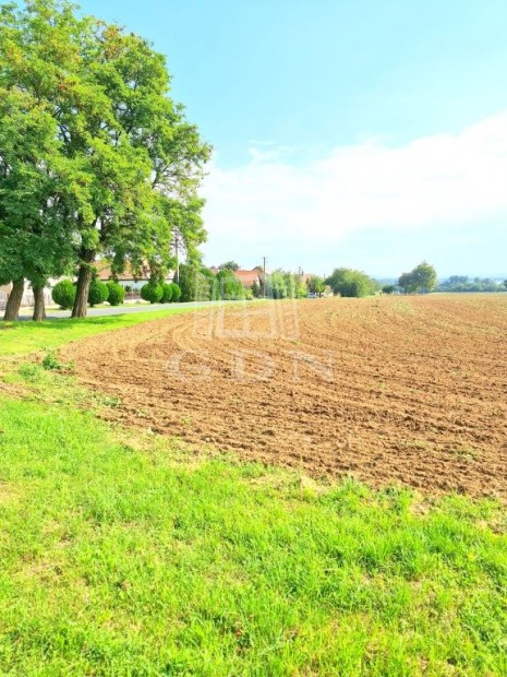 Elad� telek Balatonkereszt�r, Balaton, belter�leti telkek elad�k!