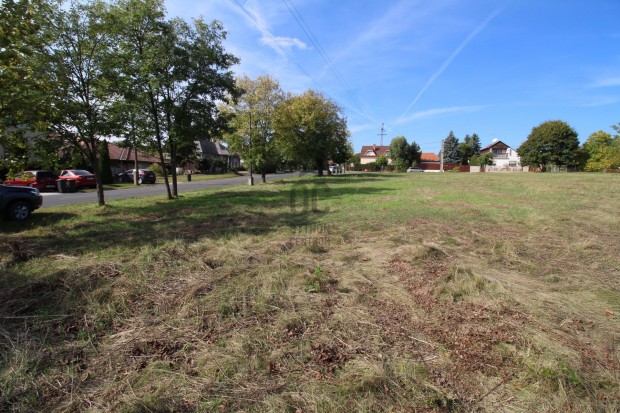 Elad� telek Kerepes