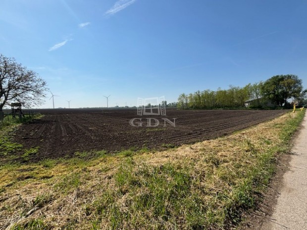 Elad� telek Kisigm�nd, D�zsa G�rgy utca