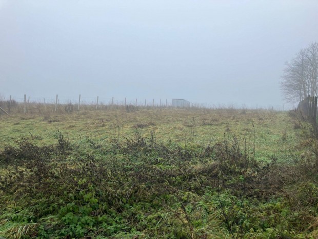 Elad� telek Lengyelt�tiban